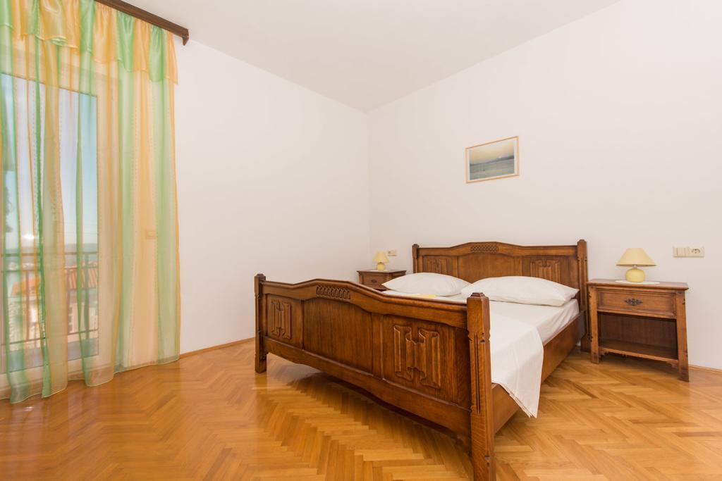 Apartmani Gaube Trogir Exterior photo